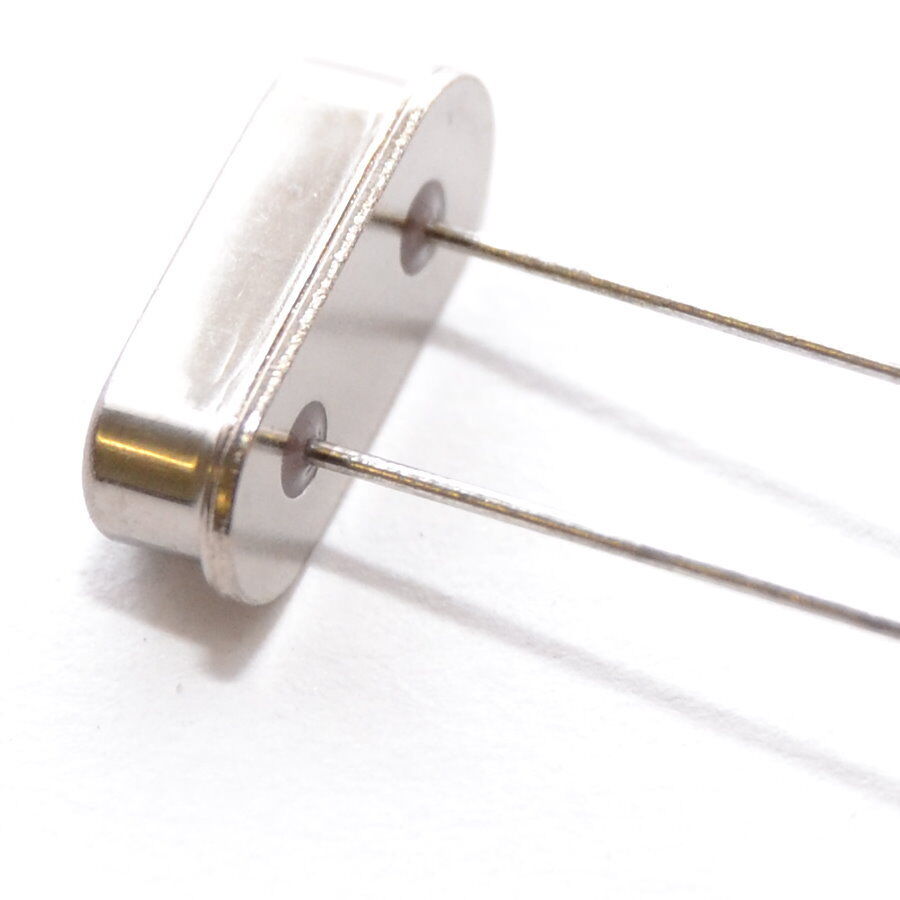 4 Stück Quarz 9.8304Mhz 9.8304Mhz - Pro stück 0.75€ + RECHNUNG